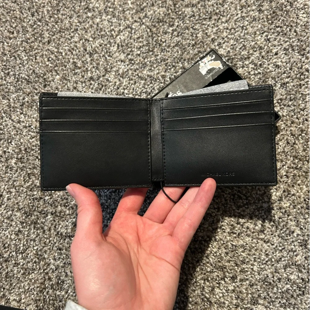 Michael Kors Men’s Black Leather Bifold